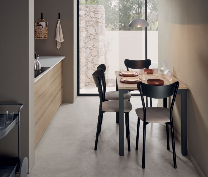 Zara Laminado Apertura Frontal